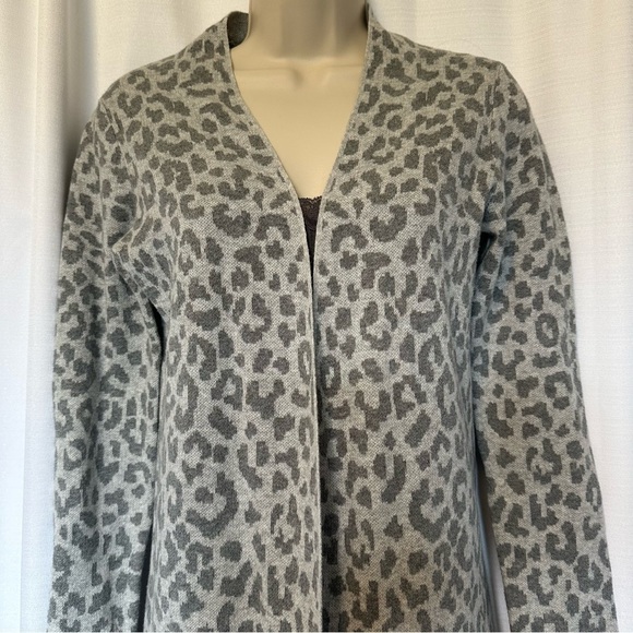 Ruby Moon Duster Cardigan Cotton Long Line Open Front Gray Animal Print Size XS - Picture 3 of 9